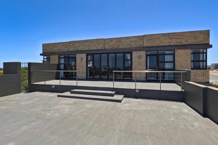 4 Bedroom Property for Sale in Pearly Beach Western Cape